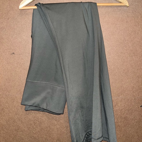 AE size Large - Picture 1 of 2